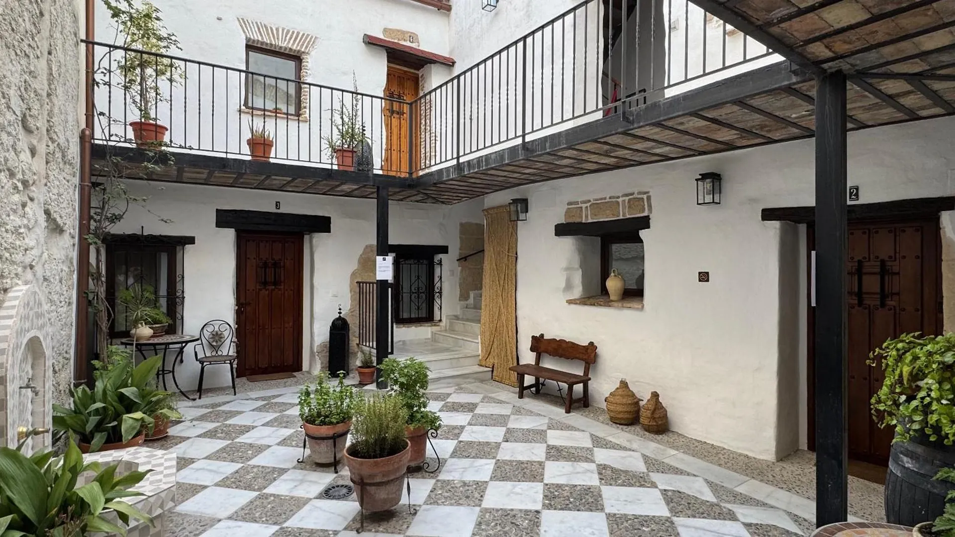 הקונטקטים של Apartamentos Jerez Siglo XIX